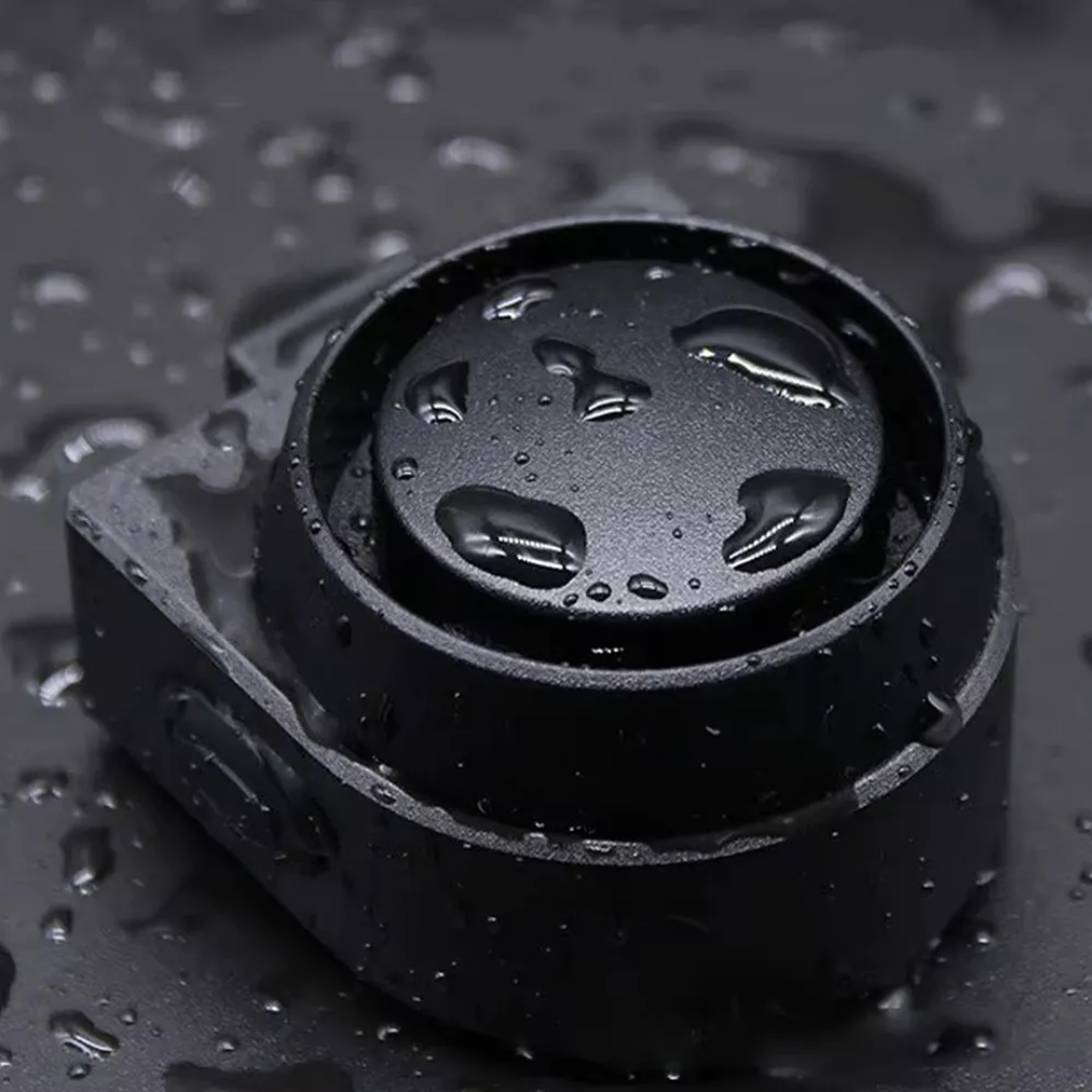 🔔 Loud Anti-Theft Alarm
Triggers a powerful siren when vibration or unauthorized movement is detected.
